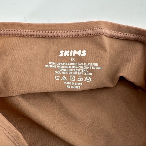 Skims Fits Everybody Turtleneck Top Size 2X - Picture 2 of 3